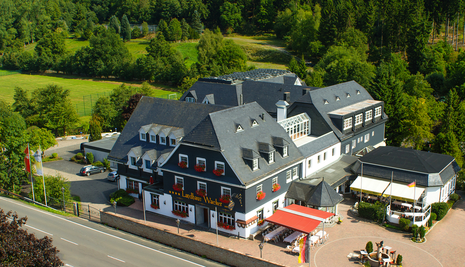 Im südlichen Sauerland begrüßt Sie das Hotel Landhaus Wacker!