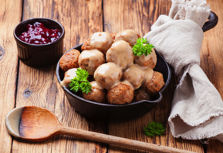 Wie wäre es mit traditionell schwedischen Köttbullar?