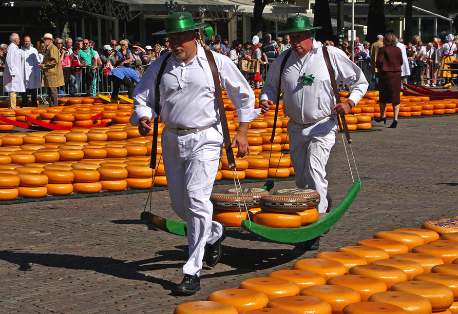 Besuchen Sie den Käsemarkt in Alkmaar.