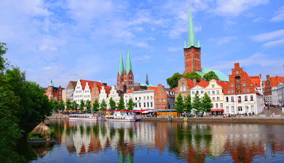 Genießen Sie einen Spaziergang durch die Stadt.