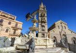 Besuchen Sie auf Sizilien den Dom von Messina mit der astronomischen Uhr und dem imposanten Orionbrunnen.