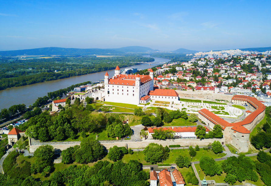 Besuchen Sie die Burg Bratislava in der slowakischen Hauptstadt.