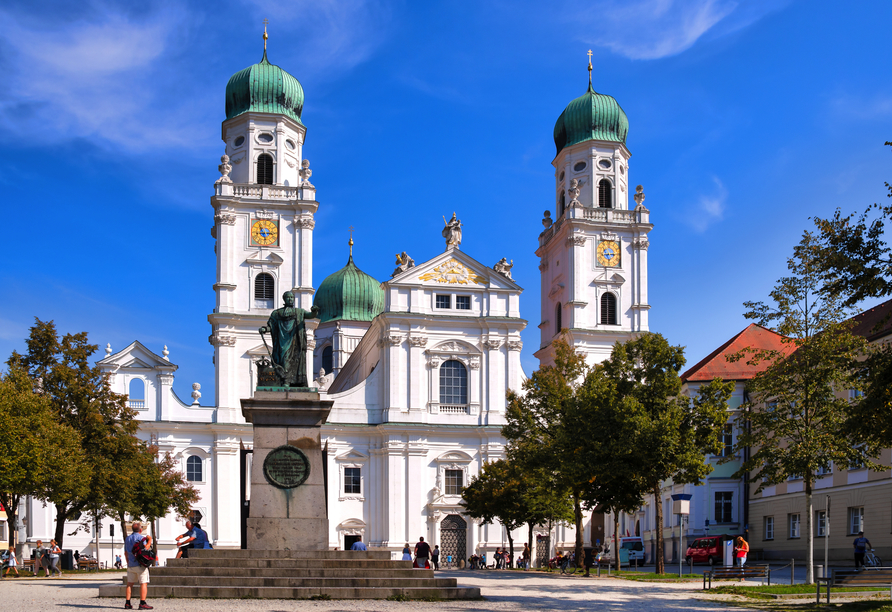 Der imposante Dom St. Stephan in Passau – ein barockes Meisterwerk im Herzen der Altstadt.