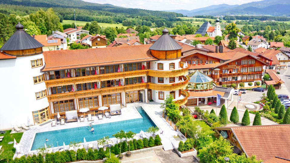 Außenansicht vom Wellness & Sporthotel Bayerischer Hof 