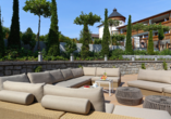 Genießen Sie das schöne Wetter auf der Terrasse des Wellness & Sporthotels Bayerischer Hof.