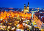 Besuchen Sie den wundervollen Weihnachtsmarkt in Prag.