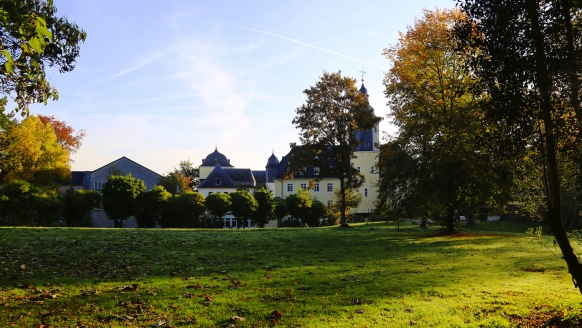 CAREA Schlosshotel Domäne Walberberg, Willkommen