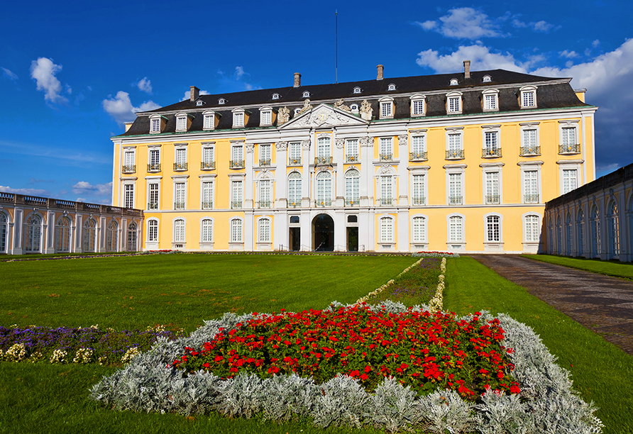 Die imposanten Schlösser von Brühl sind Teil des UNESCO-Weltkulturerbes.