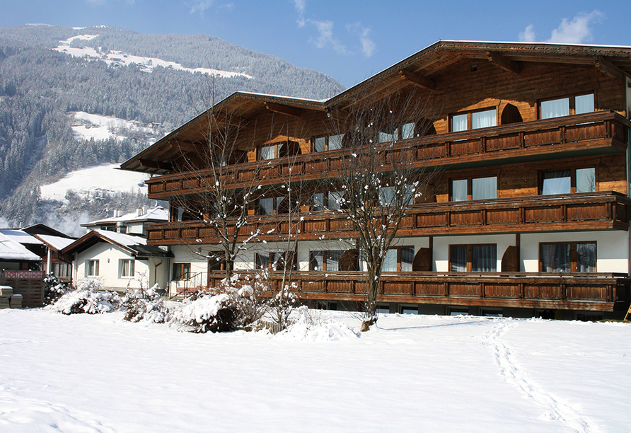 First Mountain Hotel Zillertal in Aschau, Außenansicht