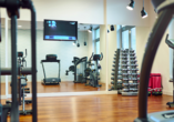 Im gut ausgestatteten Fitnessraum des Resorts können Sie sich sportlich betätigen.