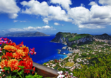 Bei einem zubuchbaren Ausflug können Sie das schöne Capri kennenlernen.
