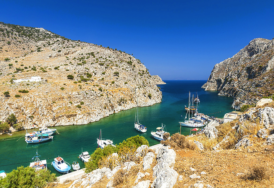 Kalymnos begeistert mit einer wunderschönen Fjordlandschaft.