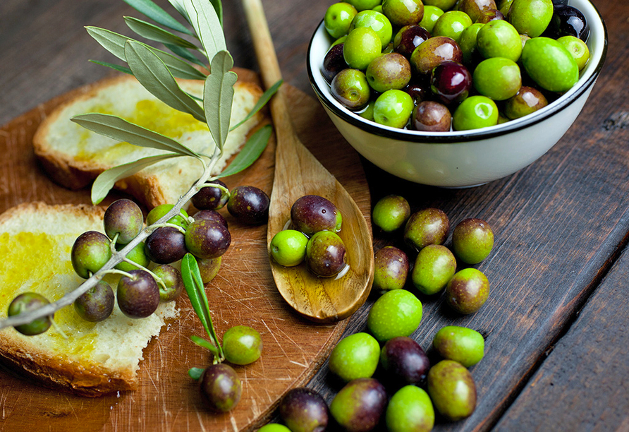 Lernen Sie den Geschmack des echten griechischen Olivenöls bei der Olivenölverkostung kennen.