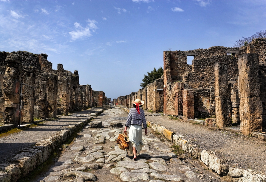 Die Ruinenstadt Pompeji zeigt eindrucksvoll die römische Geschichte der Region.