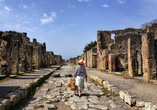 Die Ruinenstadt Pompeji zeigt eindrucksvoll die römische Geschichte der Region.