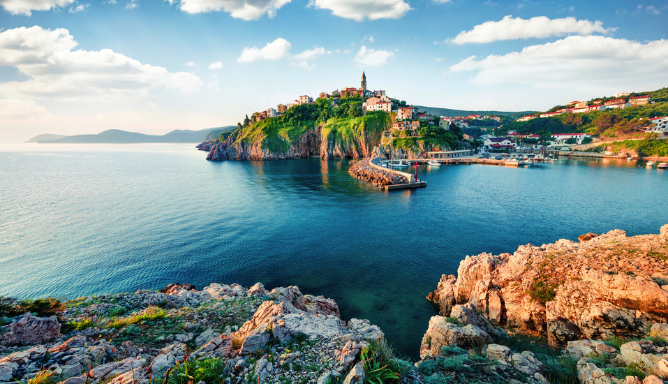Vrbnik auf der Insel Krk in der Kvarner Bucht Vrbnik auf der Insel Krk in der Kvarner Bucht