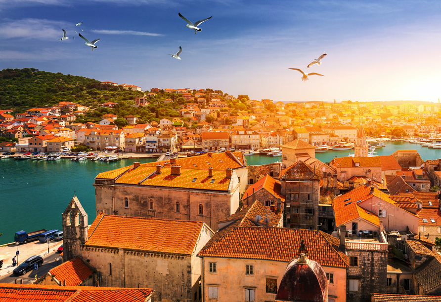 Trogir an der Küste Kroatiens