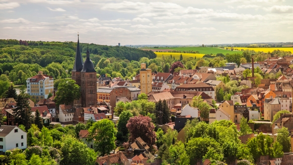 Eingebettet in eine idyllische Landschaft begrüßt Sie Altenburg zu einem erholsamen Urlaub.
