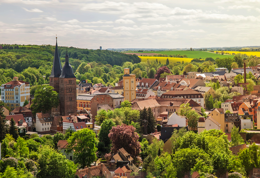 Eingebettet in eine idyllische Landschaft begrüßt Sie Altenburg zu einem erholsamen Urlaub.