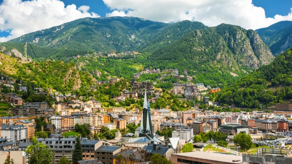 Andorra la Vella, die eindrucksvolle Hauptstadt Andorras, wird Sie begeistern!
