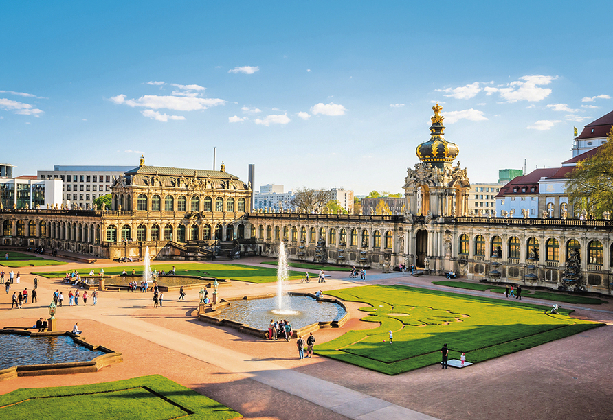 Dresden hat diverse Sehenswürdigkeiten zu bieten. Besuchen Sie zum Beispiel den Zwinger, eines der bekanntesten Barockbauwerke Deutschlands.