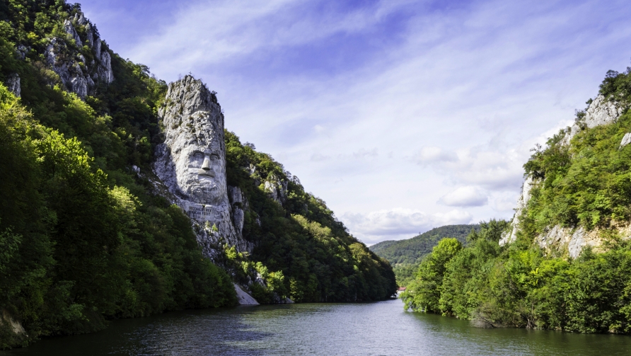 Die Statue des Dakerkönigs Decebalus ist ca. 55 Meter hoch und zugleich die höchste Felsskulptur in Europa. 