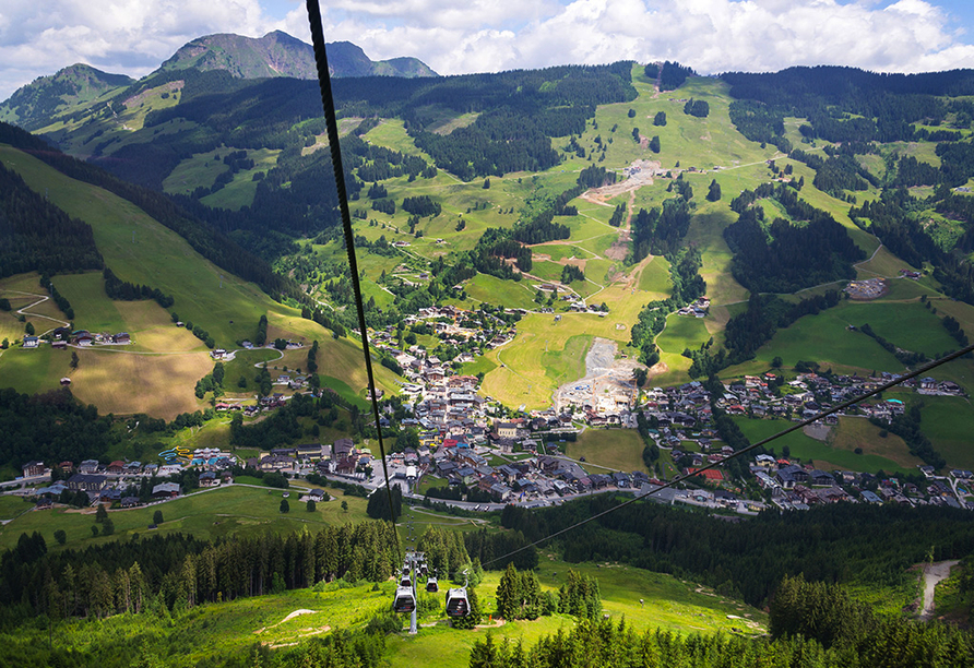 Die Aussicht von der Seilbahn Schattberg aus ist unbeschreiblich schön.