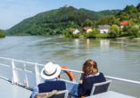 Entlang der reizvollen Landschaft der Donau bieten sich traumhafte Ausblicke.