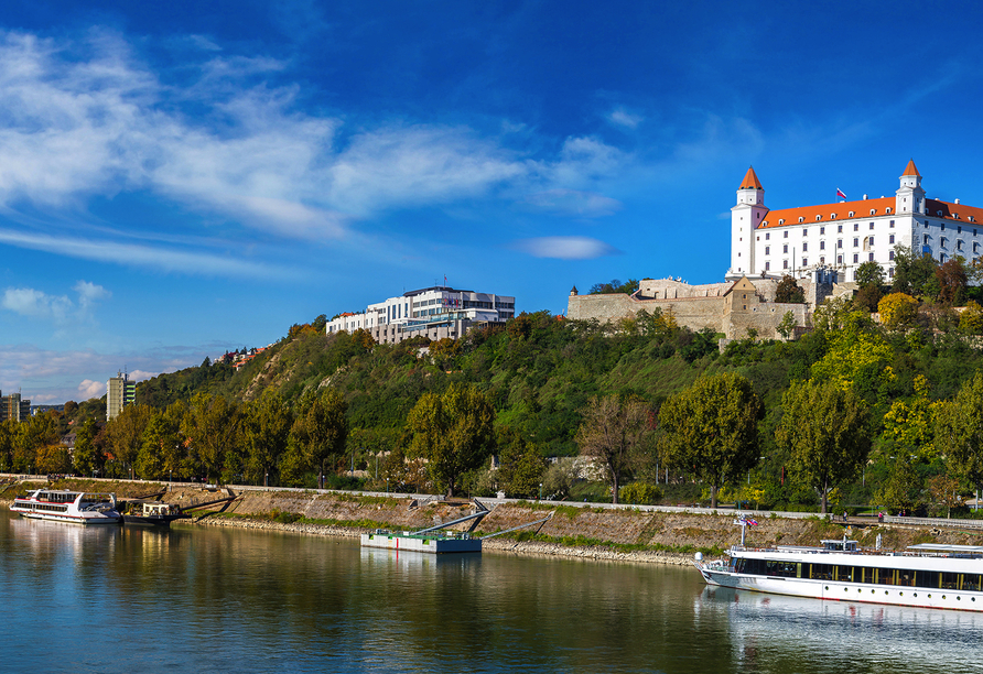 Bratislava mit der Burg Hrad