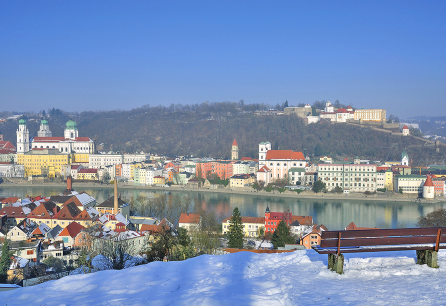 DCS Amethyst, Passau