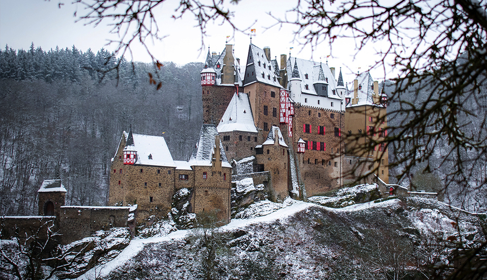Auch im Winter bietet die Burg Eltz einen spektakulären Anblick!