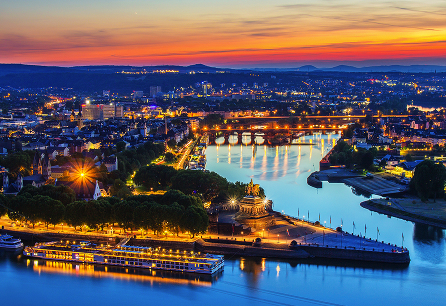 Ein Ausflug an das Deutsche Eck in Koblenz lohnt sich zu jeder Jahreszeit.