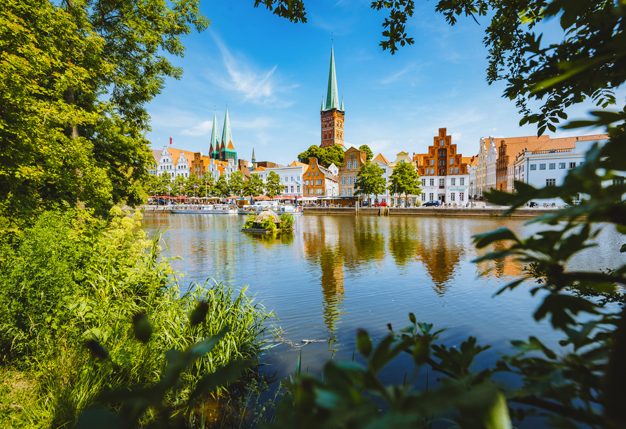 Lübeck ist die nächstgrößere Stadt.