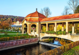 Das Dorint Resort & Spa Bad Brückenau begrüßt Sie mit einem wunderschönen Schlosspark. 