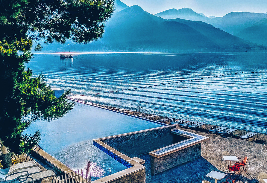 Entdeckerreise durch Montenegro und Kroatien, Infinity Pool vom Carine Hotel Delfin