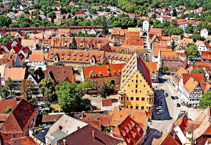 In der mittelalterlichen Stadt Nördlingen erfahren Sie mehr über die Entstehung des Ries.