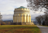 Besuchen Sie die eindrucksvolle Befreiungshalle in Kelheim auf dem Michelsberg. 