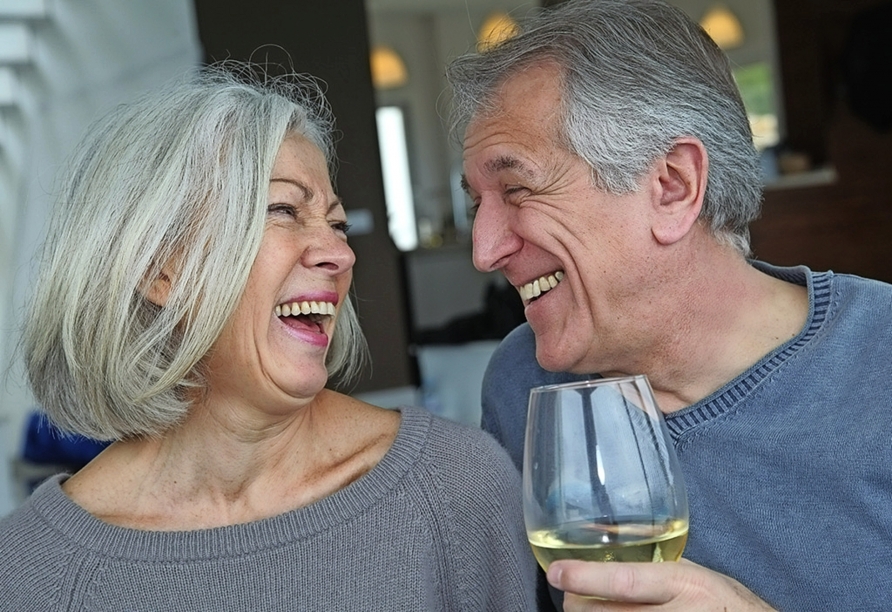 Prost auf Ihre Auszeit – genießen Sie unvergessliche Urlaubsmomente.