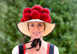 Der Bollenhut gehört zur Tracht der Frauen in den drei benachbarten Schwarzwald-Dörfern Gutach, Kirnbach und Reichenbach.