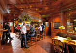 Kühle Getränke und eine freundliche Atmosphäre erwarten Sie in der Bar des Maritim Hotels Königswinter.