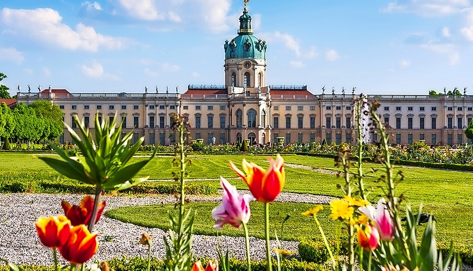 Schloss Charlottenburg gehört zu den schönsten Sehenswürdigkeiten, die Sie in Berlin erwarten.