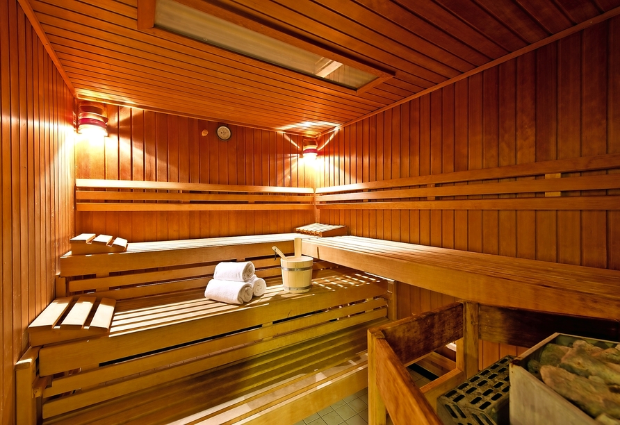 Nach einem erlebnisreichen Tag können Sie in der Sauna des Hotels abschalten.