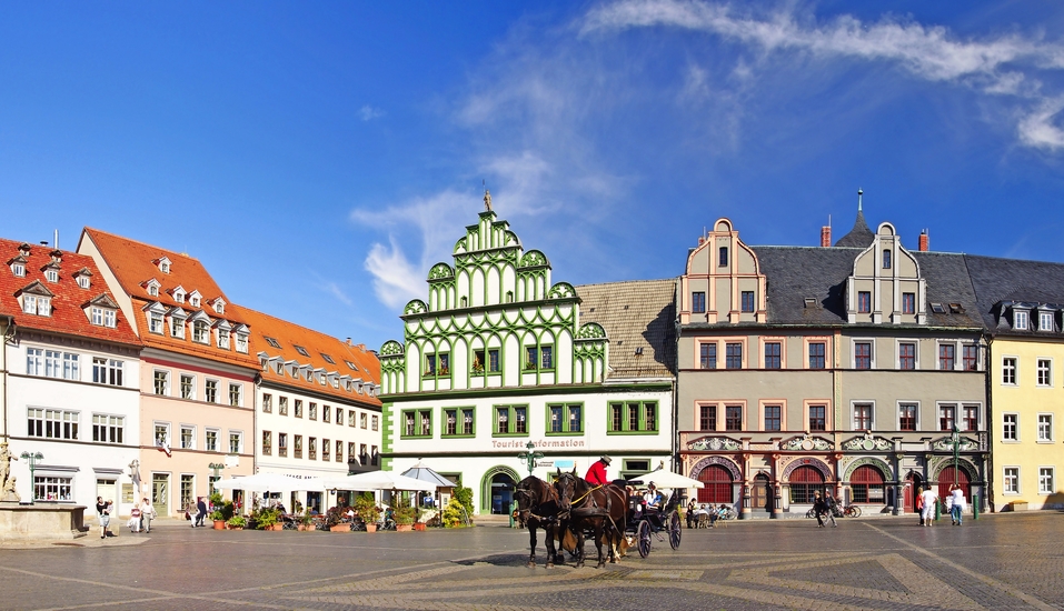 Verbringen Sie Ihren nächsten Urlaub doch in Weimar – der Marktplatz ist absolut sehenswert!