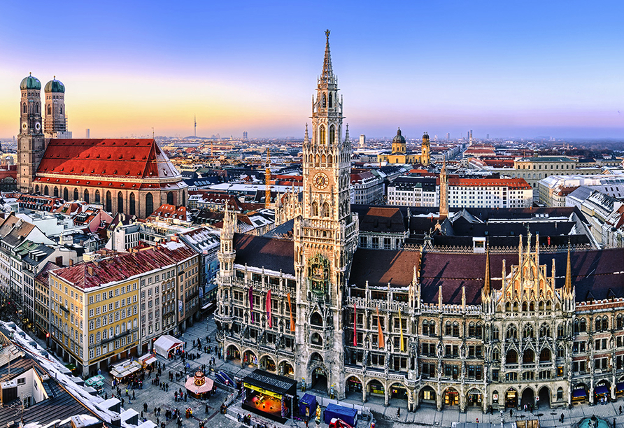 München erwartet Sie bei einem Ausflug mit zahlreichen Sehenswürdigkeiten wie dem prachtvollen Rathaus.