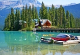 Im Yoho-Nationalpark gibt es viele türkisfarbene Seen, so wie den Emerald-See.