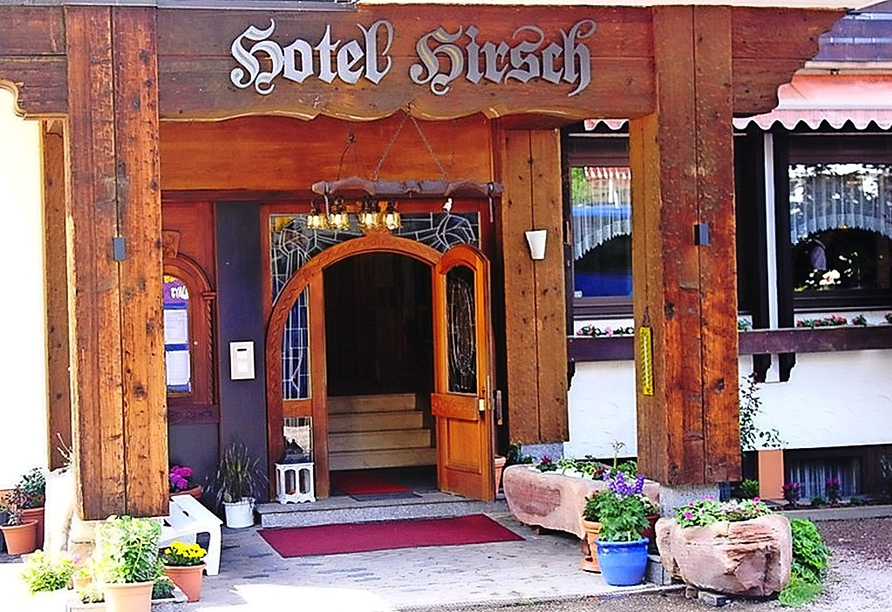 Eingangsbereich des Hotels Hirsch in Bad Peterstal-Griesbach