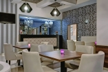 Genießen Sie einen Drink an der Lobby-Bar.