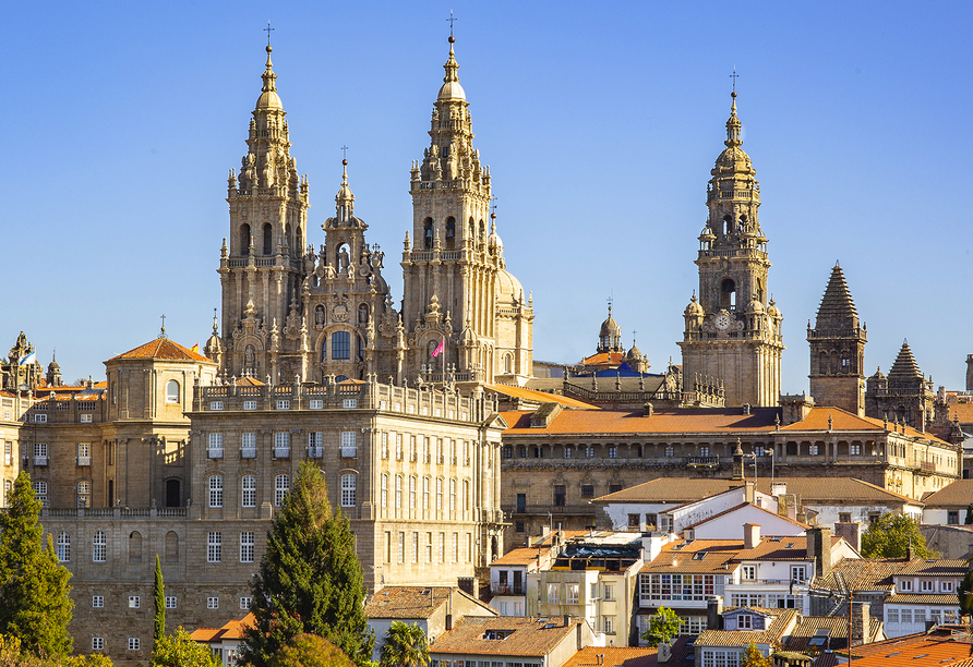 Die prachtvolle Jakobskathedrale in Santiago de Compostela lockt Pilger aus der ganzen Welt an.