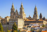 Die prachtvolle Jakobskathedrale in Santiago de Compostela lockt Pilger aus der ganzen Welt an.
