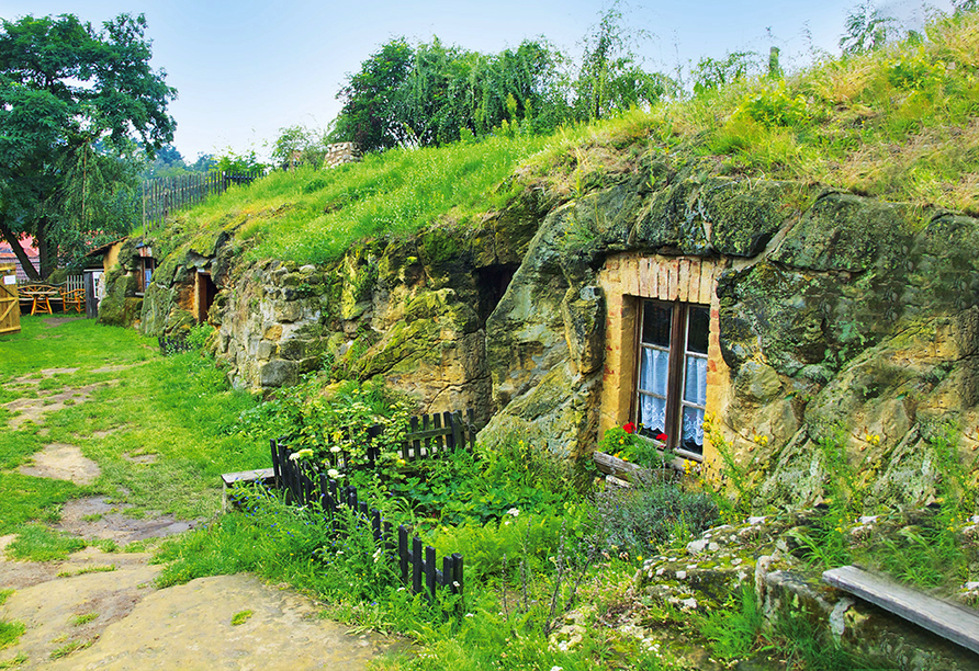 Ein besonderes Highlight während Ihres Urlaubs ist der Besuch der Langensteiner Höhlenwohnungen.